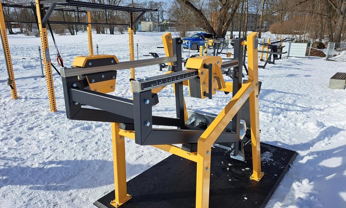 Jalapress saku välijõusaalis